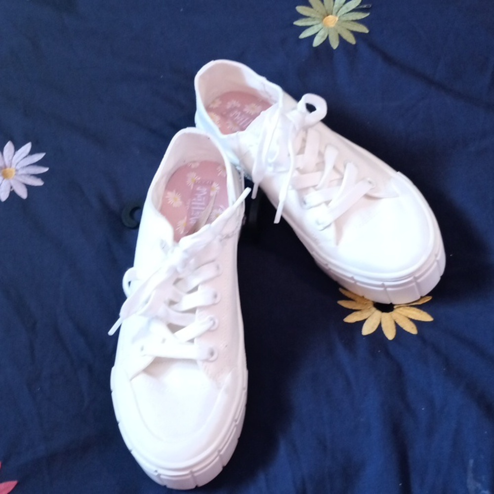 Mad Love Women's White Sneakers